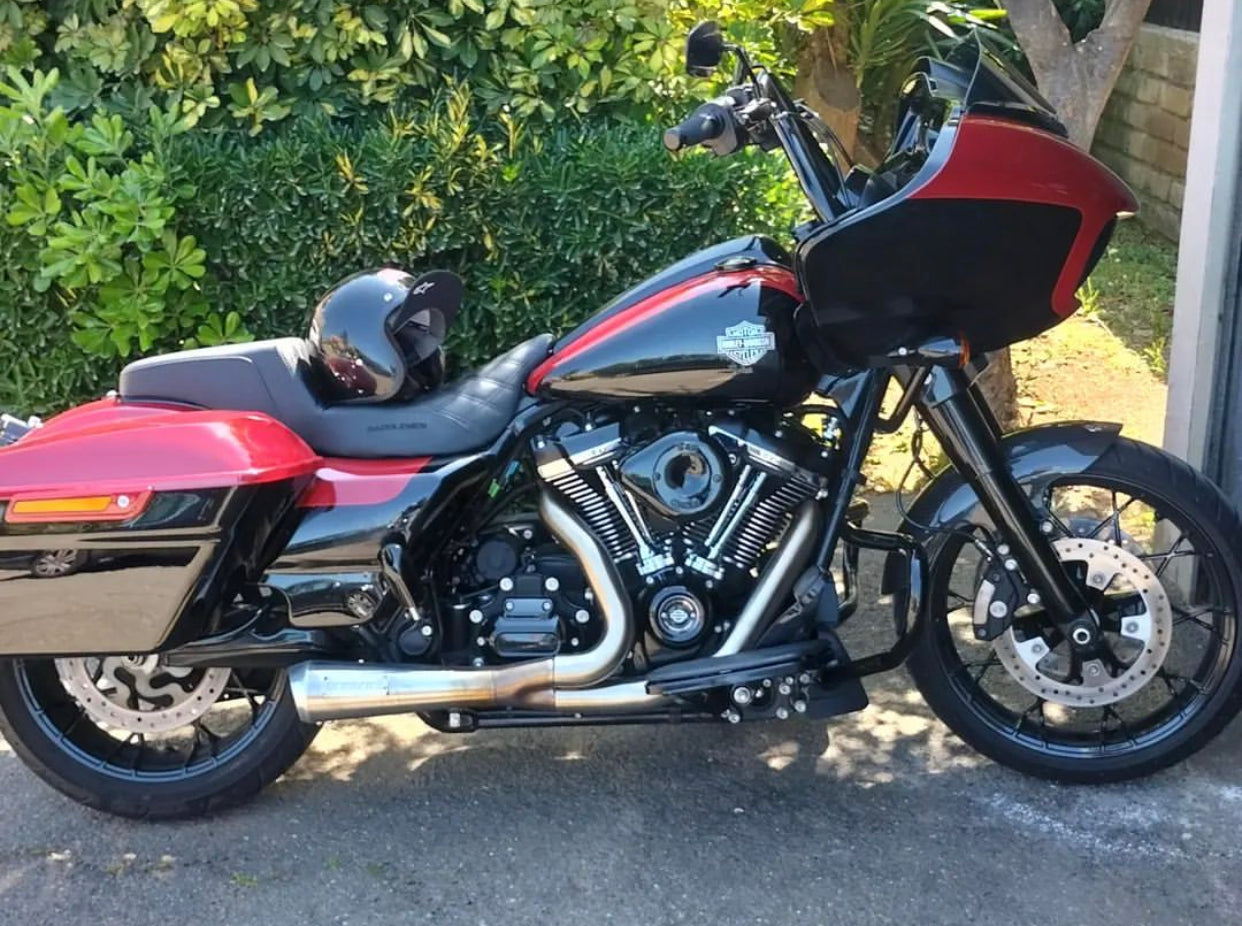 AVAILABLE Race Carbon Front Fender with 19" Wheel from 2014 to Present